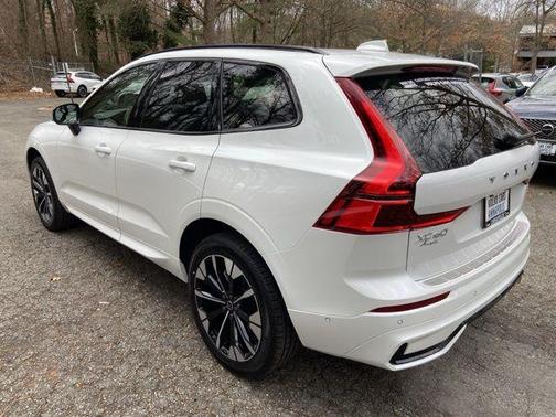 2026 Volvo XC60 B5 Ultra