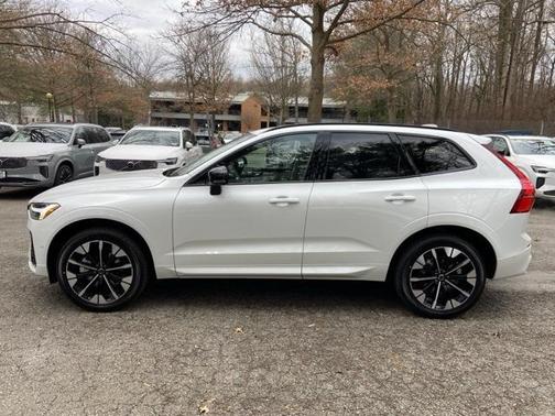 2026 Volvo XC60 B5 Ultra