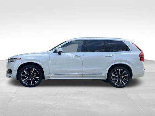 2023 Volvo XC90 B6 Plus 7-Seater