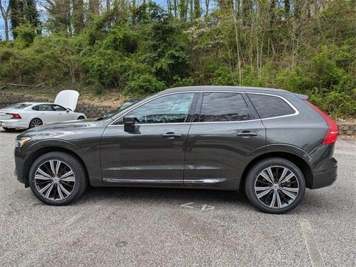 2022 Volvo XC60 B5 Inscription
