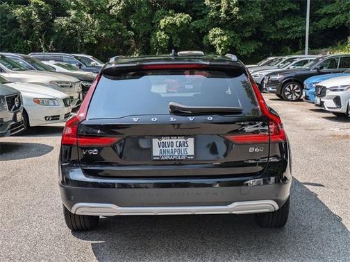 2024 Volvo V90 Cross Country B6 Plus
