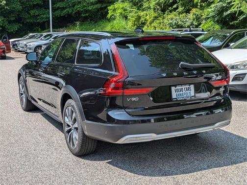 2024 Volvo V90 Cross Country B6 Plus