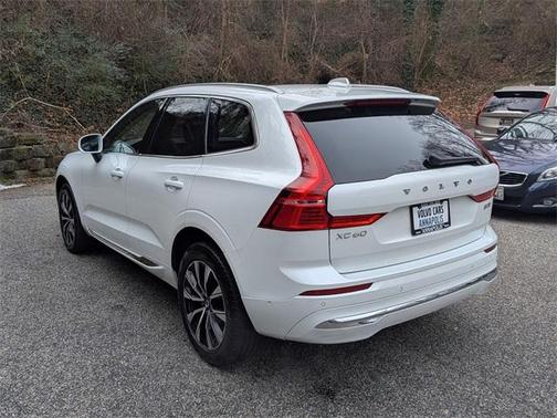 2023 Volvo XC60 B5 Plus Bright Theme
