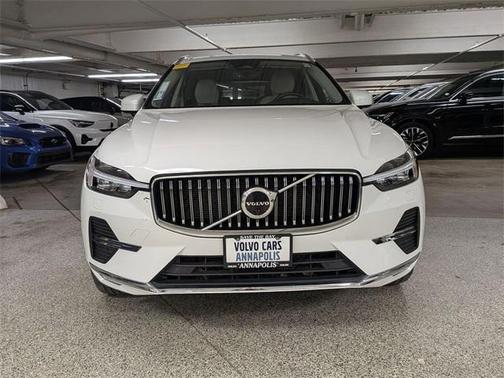 2023 Volvo XC60 B5 Plus Bright Theme