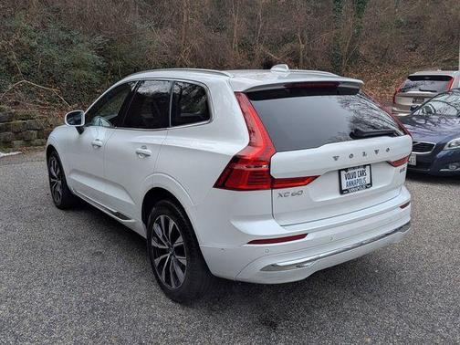 2023 Volvo XC60 B5 Plus Bright Theme
