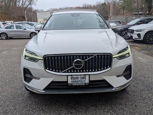 2023 Volvo XC60 B5 Plus Bright Theme