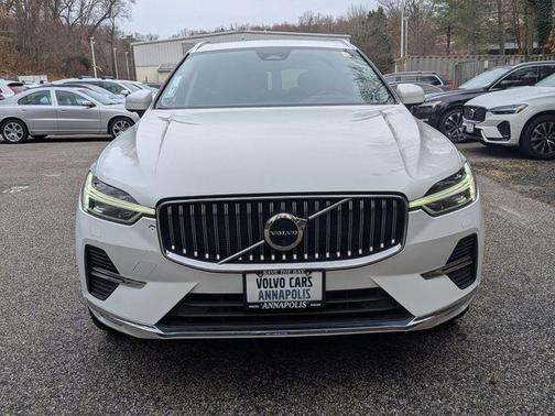 2023 Volvo XC60 B5 Plus Bright Theme