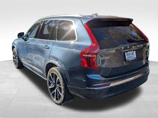 2023 Volvo XC90 B6 Plus 7-Seater