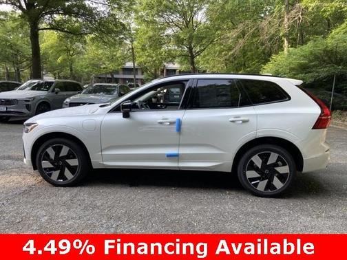 2025 Volvo XC60 Plug-In Hybrid T8 Plus
