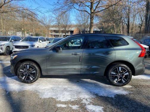 2026 Volvo XC60 B5 Plus