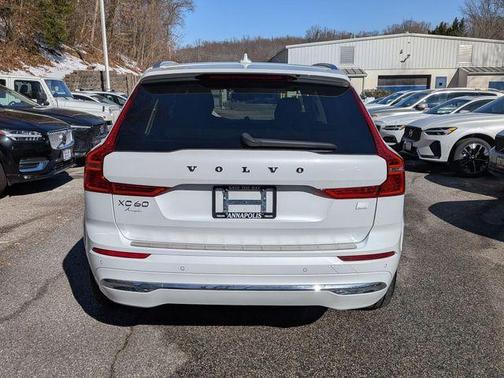 2023 Volvo XC60 Recharge Plug-In Hybrid T8 Ultimate Bright Theme