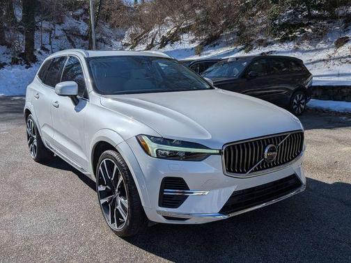 2023 Volvo XC60 Recharge Plug-In Hybrid T8 Ultimate Bright Theme