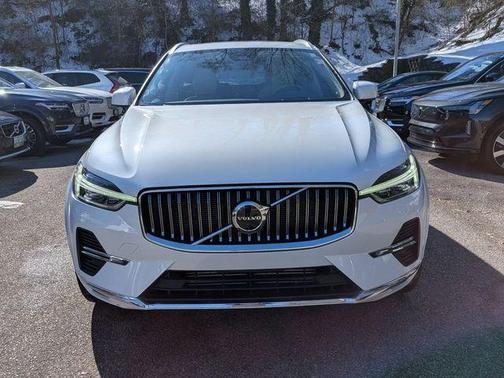 2023 Volvo XC60 Recharge Plug-In Hybrid T8 Ultimate Bright Theme