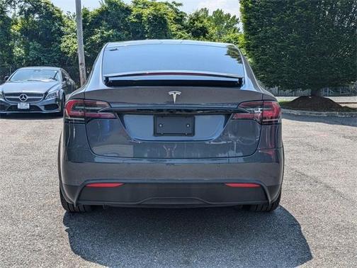 2022 Tesla Model X Base