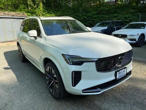2025 Volvo XC90 Plug-In Hybrid T8 Plus 7-Seater