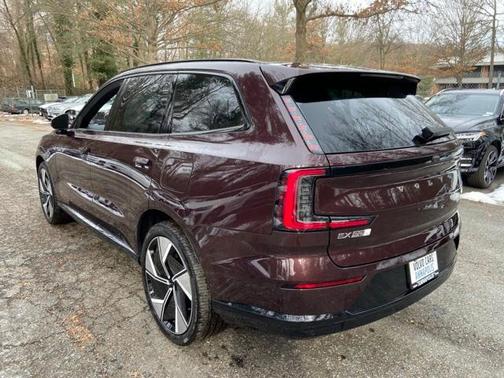 2025 Volvo EX90 Twin Motor Performance Ultra 6-Seater