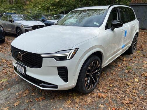 2026 Volvo XC90 B6 Ultra Dark Theme 6-Seater