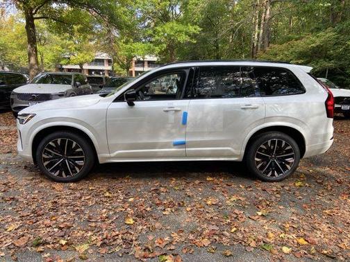 2026 Volvo XC90 B6 Ultra Dark Theme 6-Seater