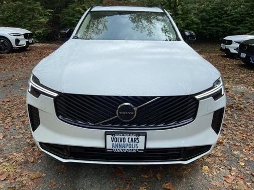 2026 Volvo XC90 B6 Ultra Dark Theme 6-Seater