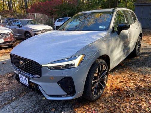 2026 Volvo XC60 B5 Ultra