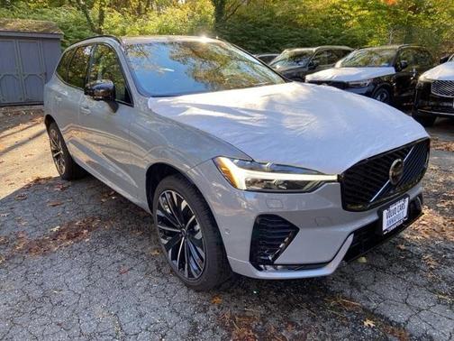 2026 Volvo XC60 B5 Ultra