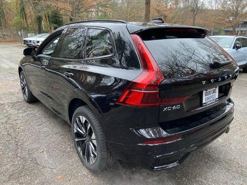 2026 Volvo XC60 B5 Plus