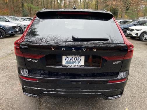 2026 Volvo XC60 B5 Plus