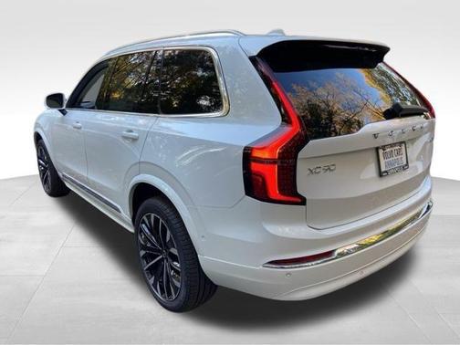 2026 Volvo XC90 B6 Ultra 7-Seater