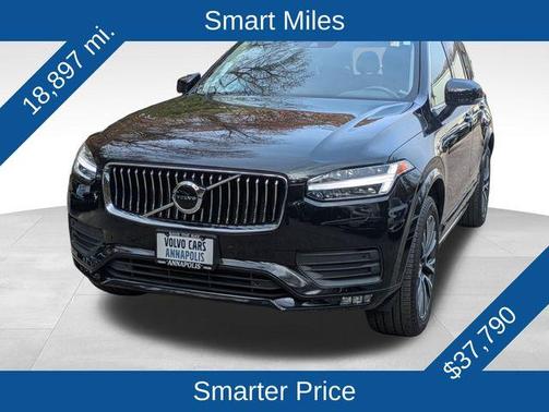 2022 Volvo XC90 T6 Momentum 7 Passenger