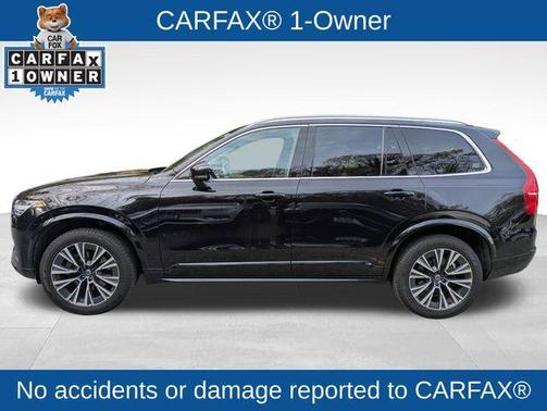 2022 Volvo XC90 T6 Momentum 7 Passenger