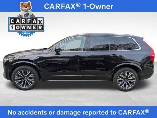 2022 Volvo XC90 T6 Momentum 7 Passenger