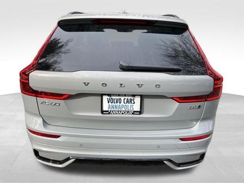 2026 Volvo XC60 B5 Ultra