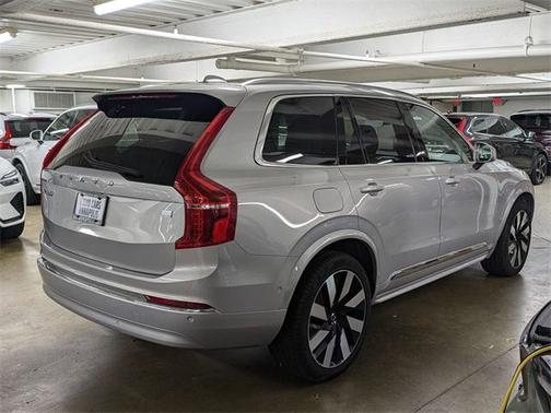 2024 Volvo XC90 Recharge Plug-In Hybrid T8 Ultimate 6-Seater