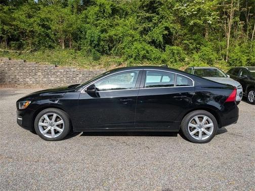 2016 Volvo S60 T5 Drive-E Premier