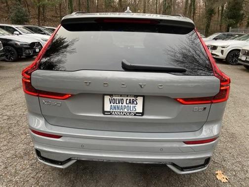 2026 Volvo XC60 B5 Plus