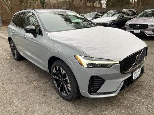 2026 Volvo XC60 B5 Plus