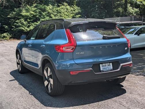2024 Volvo XC40 Recharge Pure Electric Twin Plus