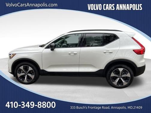 2026 Volvo XC40 B5 Plus