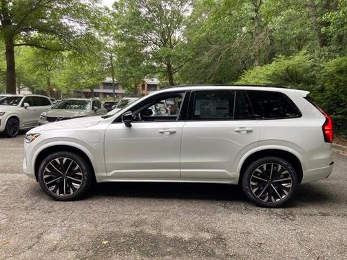 2026 Volvo XC90 T8 ULTRA