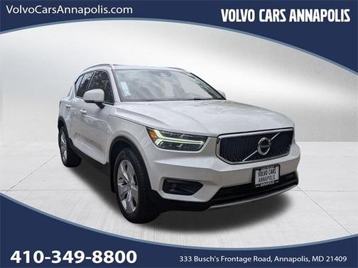 2021 Volvo XC40 T5 Momentum