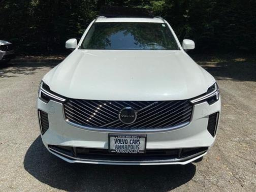 2025 Volvo XC90 B6 Core