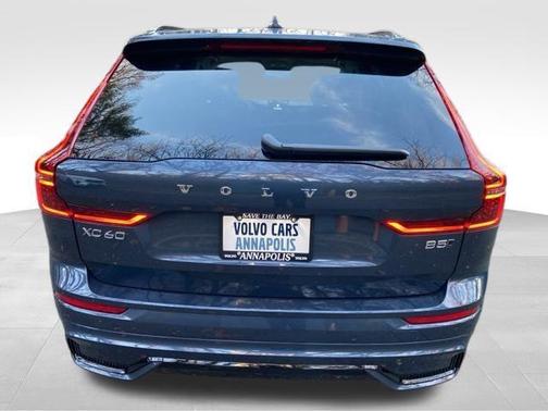 2026 Volvo XC60 B5 Ultra