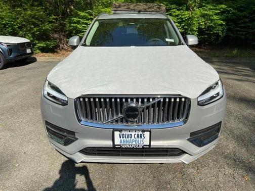 2025 Volvo XC90 B6 Plus 7-Seater
