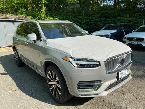 2025 Volvo XC90 B6 Plus 7-Seater