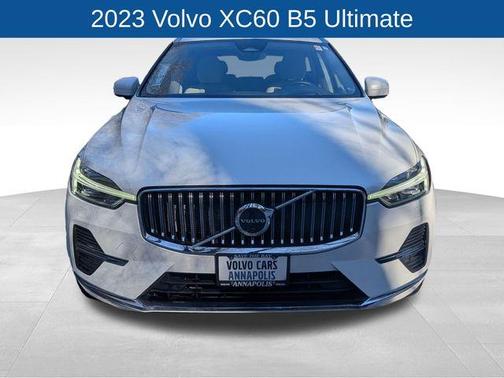 2023 Volvo XC60 B5 Ultimate Bright Theme