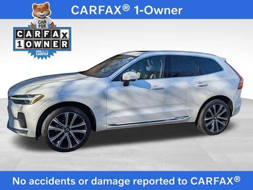 2023 Volvo XC60 B5 Ultimate Bright Theme