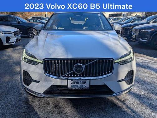 2023 Volvo XC60 B5 Ultimate Bright Theme