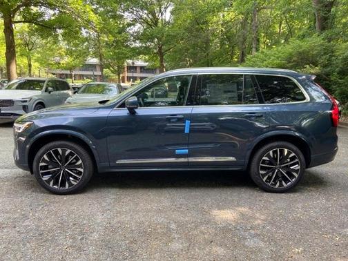 2025 Volvo XC90 B6 Ultra