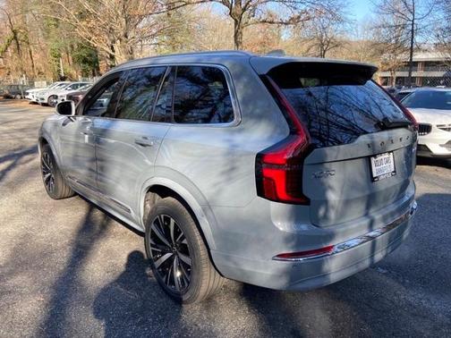 2025 Volvo XC90 Plug-In Hybrid T8 Core 7-Seater
