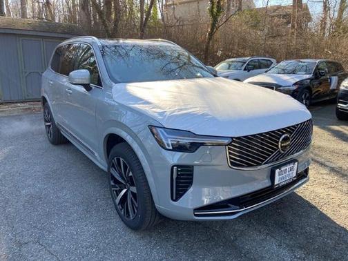 2025 Volvo XC90 Plug-In Hybrid T8 Core 7-Seater
